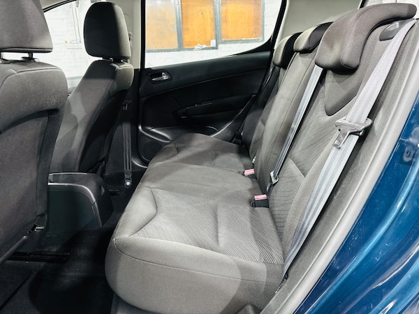 Used Peugeot 308 2010 for sale - 76250933: Photo 16