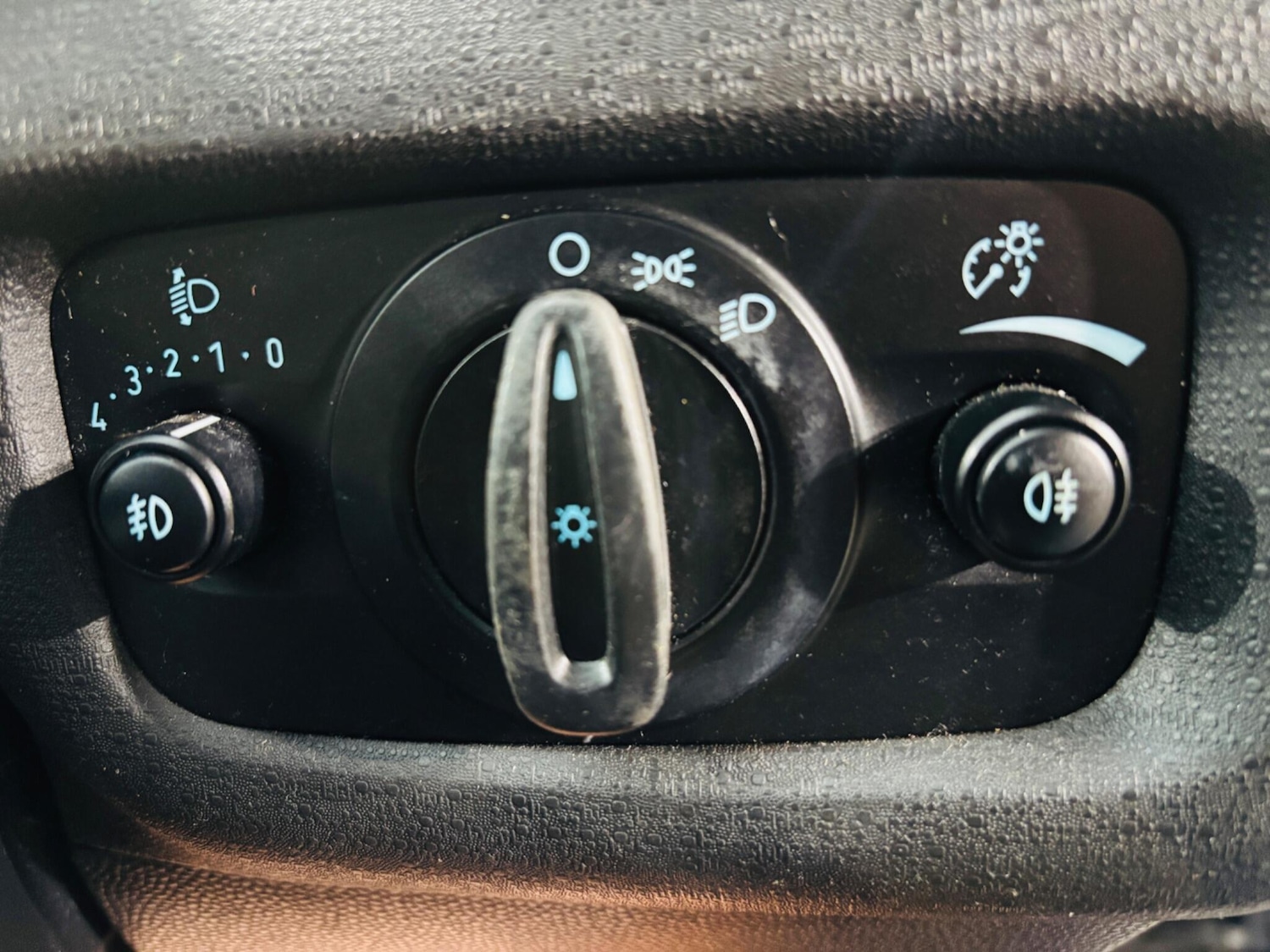 Used Ford Fiesta 2015 for sale - 77053953: Photo 18