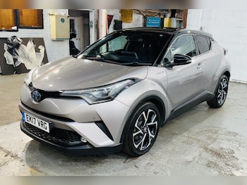 Used Toyota C-HR 2017 for sale - 79540400: Photo
