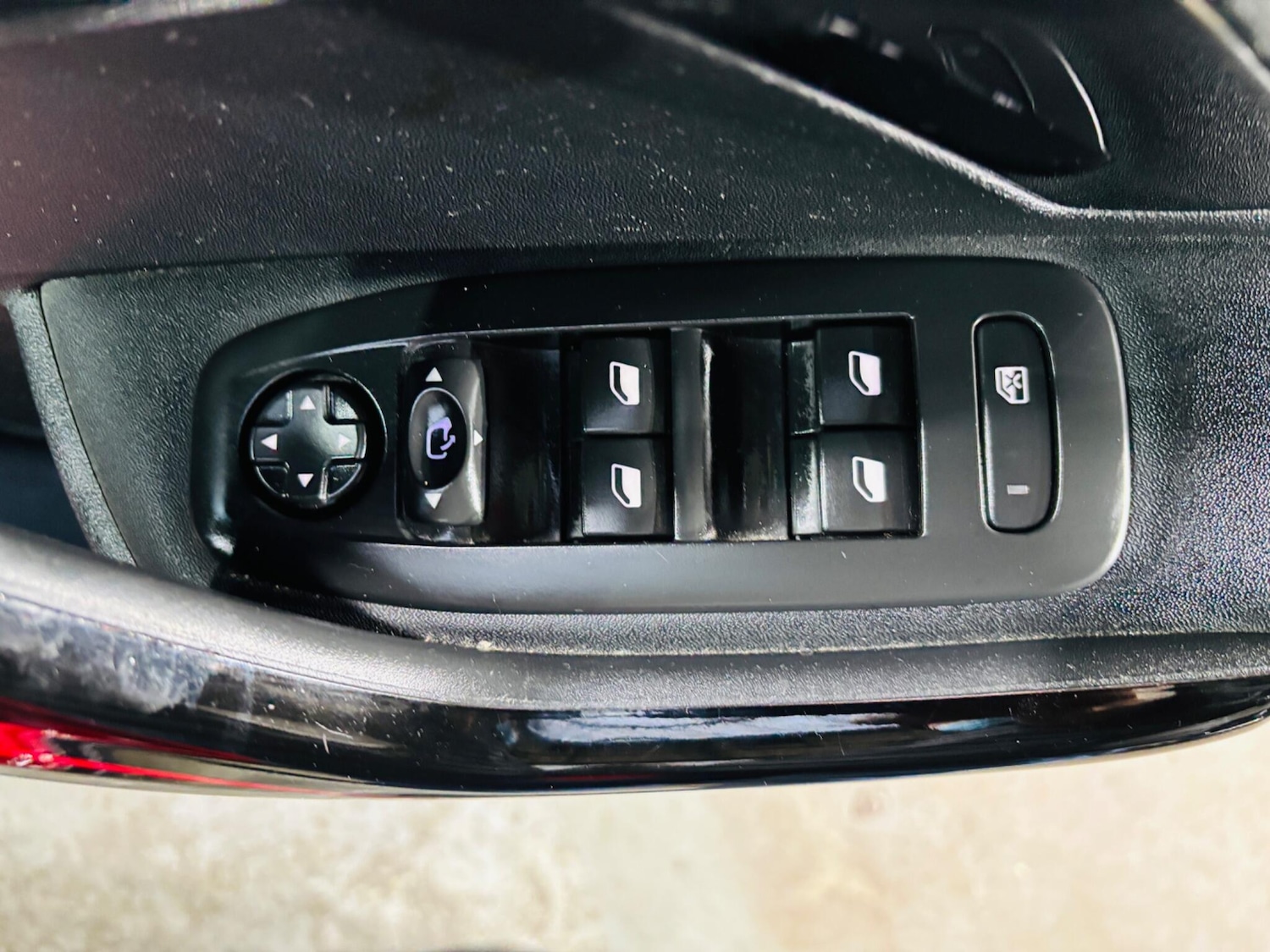 Used Peugeot 2008 2016 for sale - 77883565: Photo 17