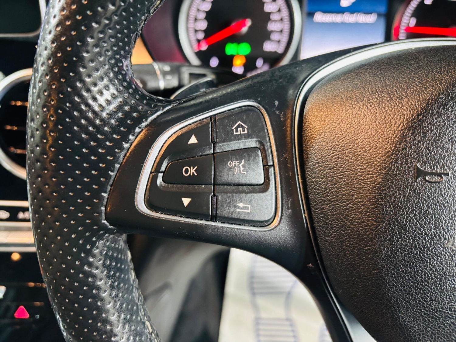 Used Mercedes-Benz GLC 2015 for sale - 77612555: Photo 21