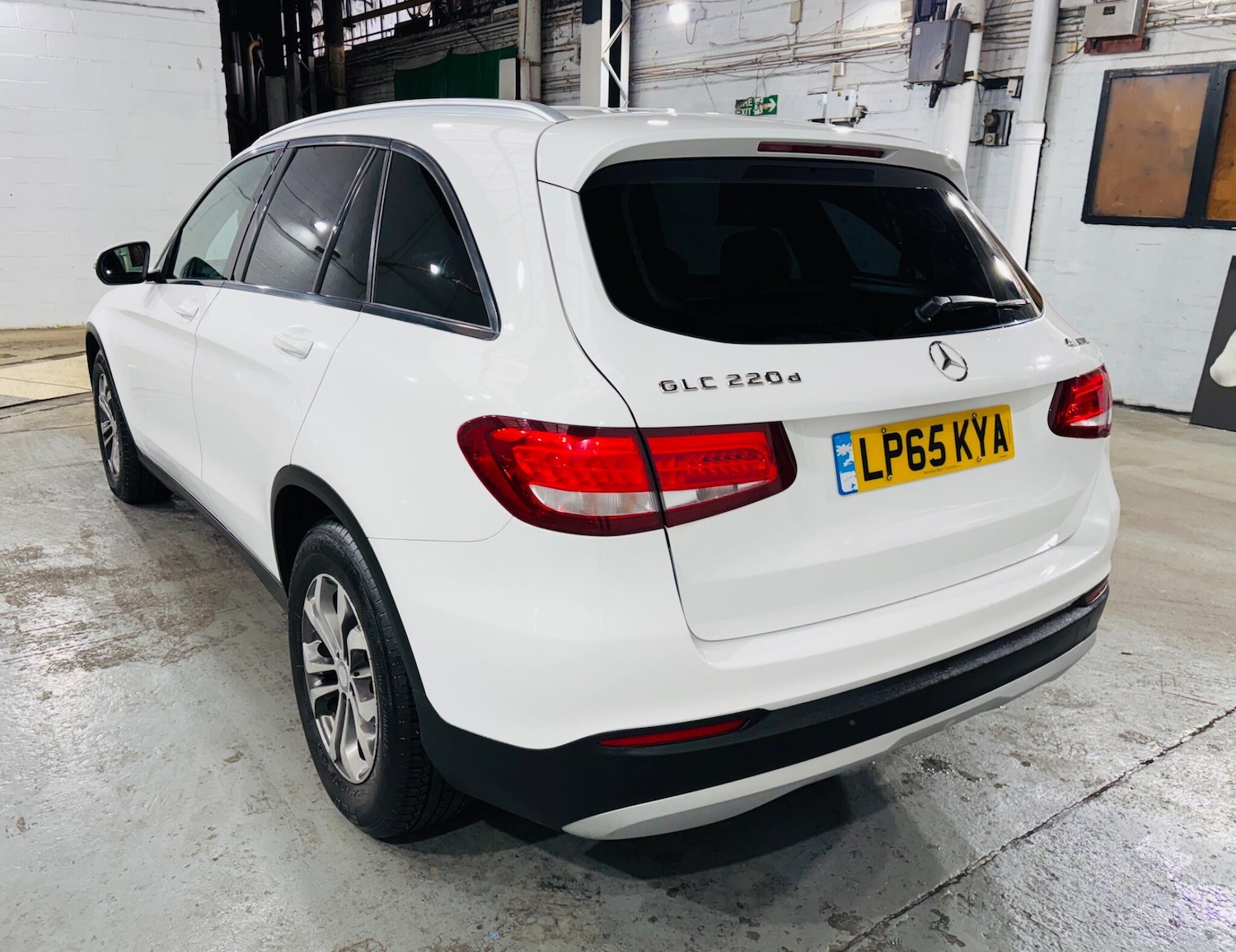 Used Mercedes-Benz GLC 2015 for sale - 77612555: Photo 7