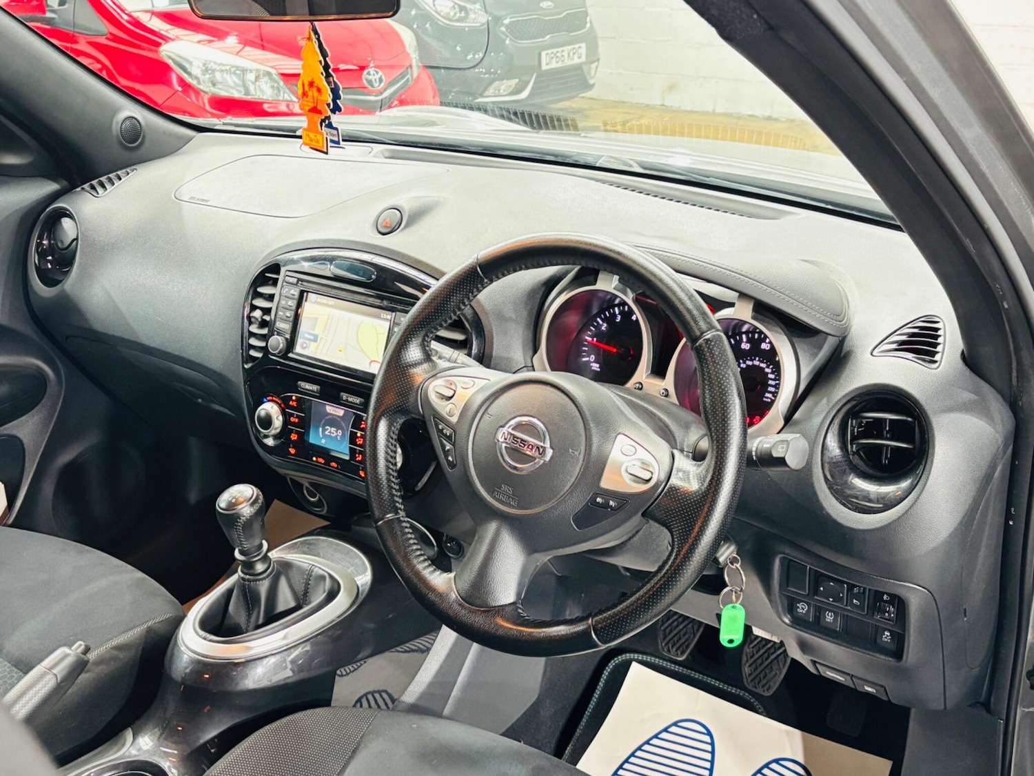 Used Nissan Juke 2015 for sale - 78115939: Photo 11