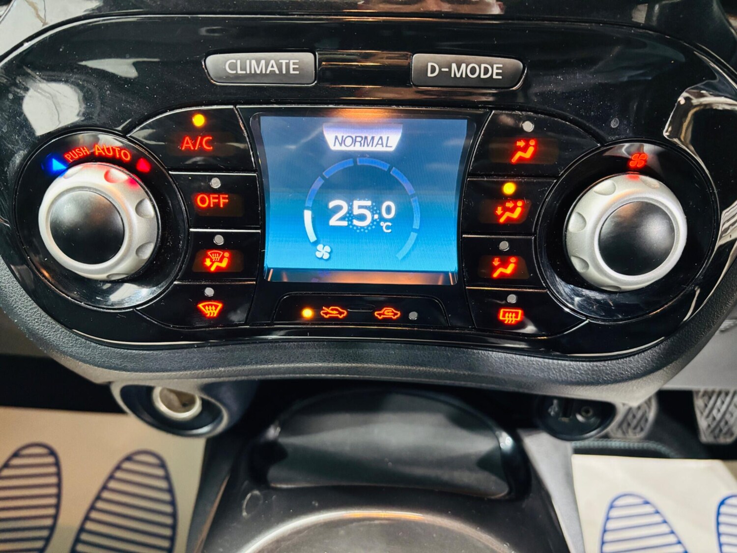 Used Nissan Juke 2015 for sale - 78115939: Photo 21