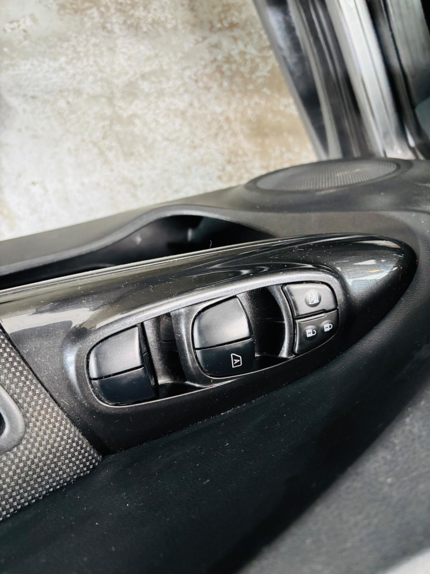 Used Nissan Juke 2015 for sale - 78115939: Photo 30