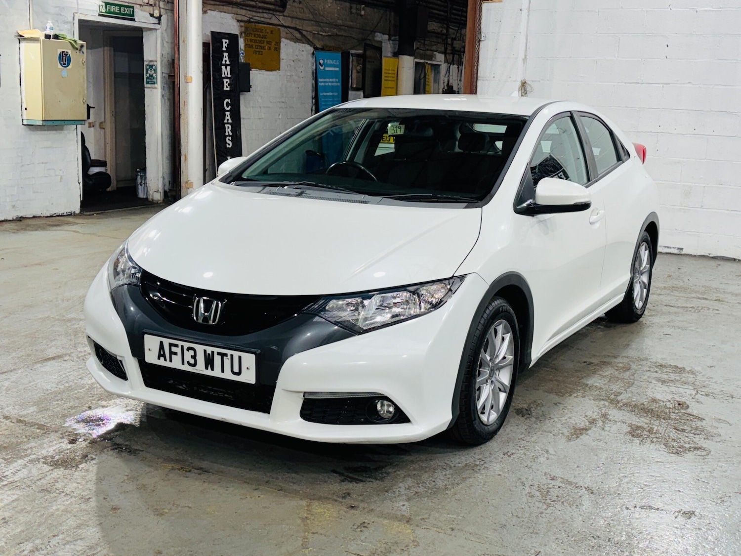 Used Honda Civic 2013 for sale - 76361533: Photo 4