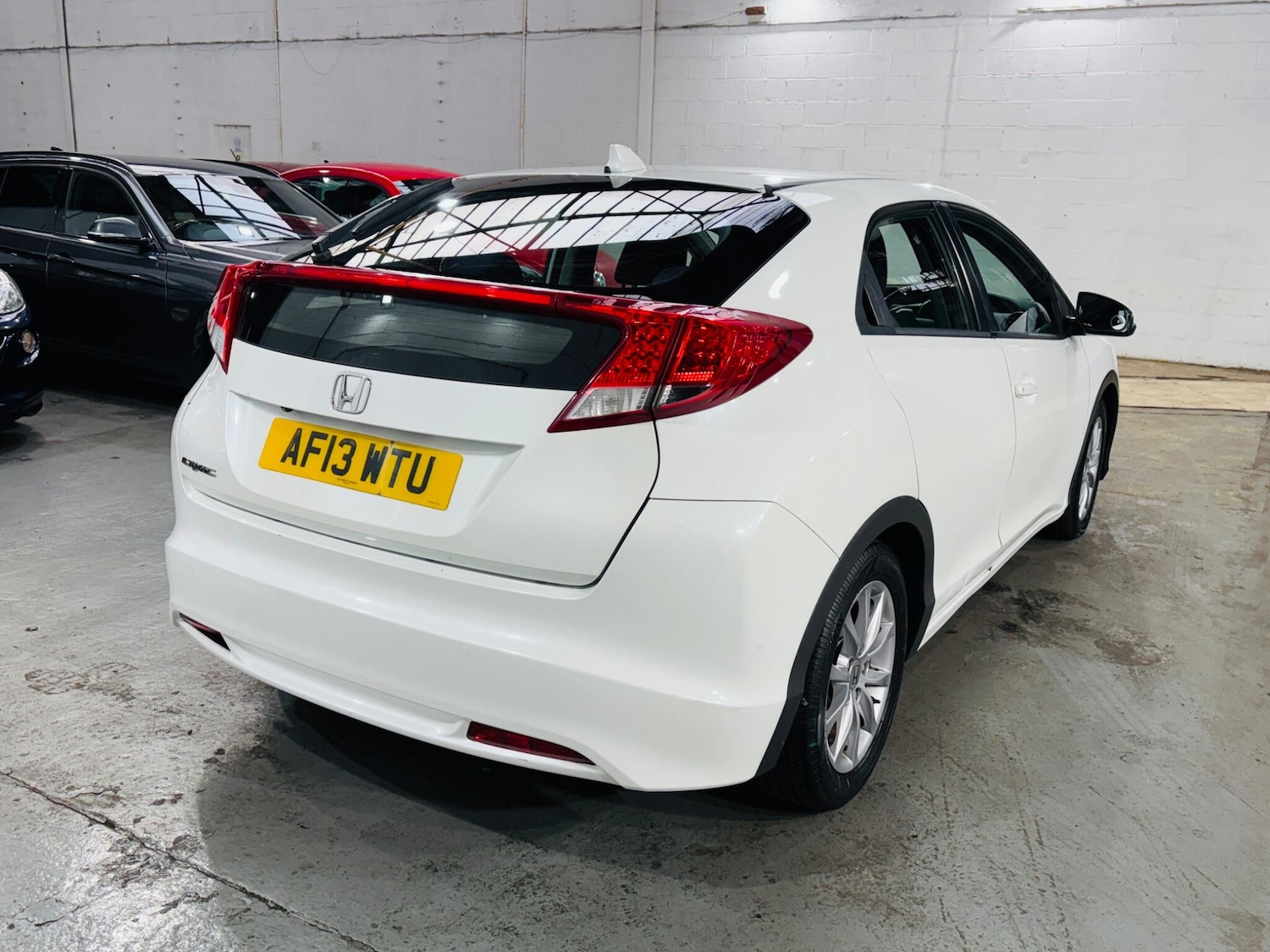 Used Honda Civic 2013 for sale - 76361533: Photo 5