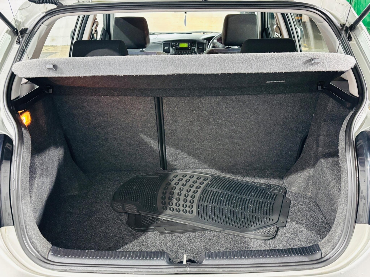 Used Toyota Corolla 2005 for sale - 77279517: Photo 26