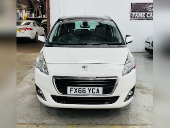 Used Peugeot 5008 2016 for sale - 78430026: Photo