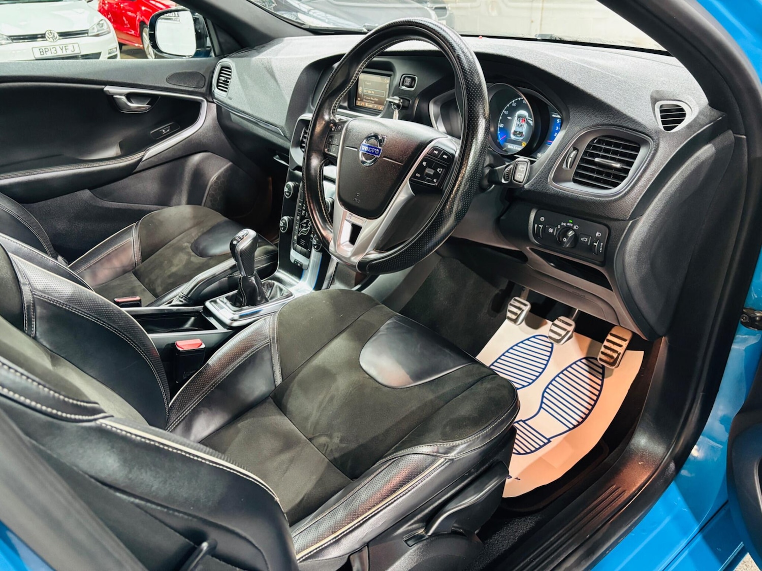 Used Volvo V40 2015 for sale - 77344070: Photo 10