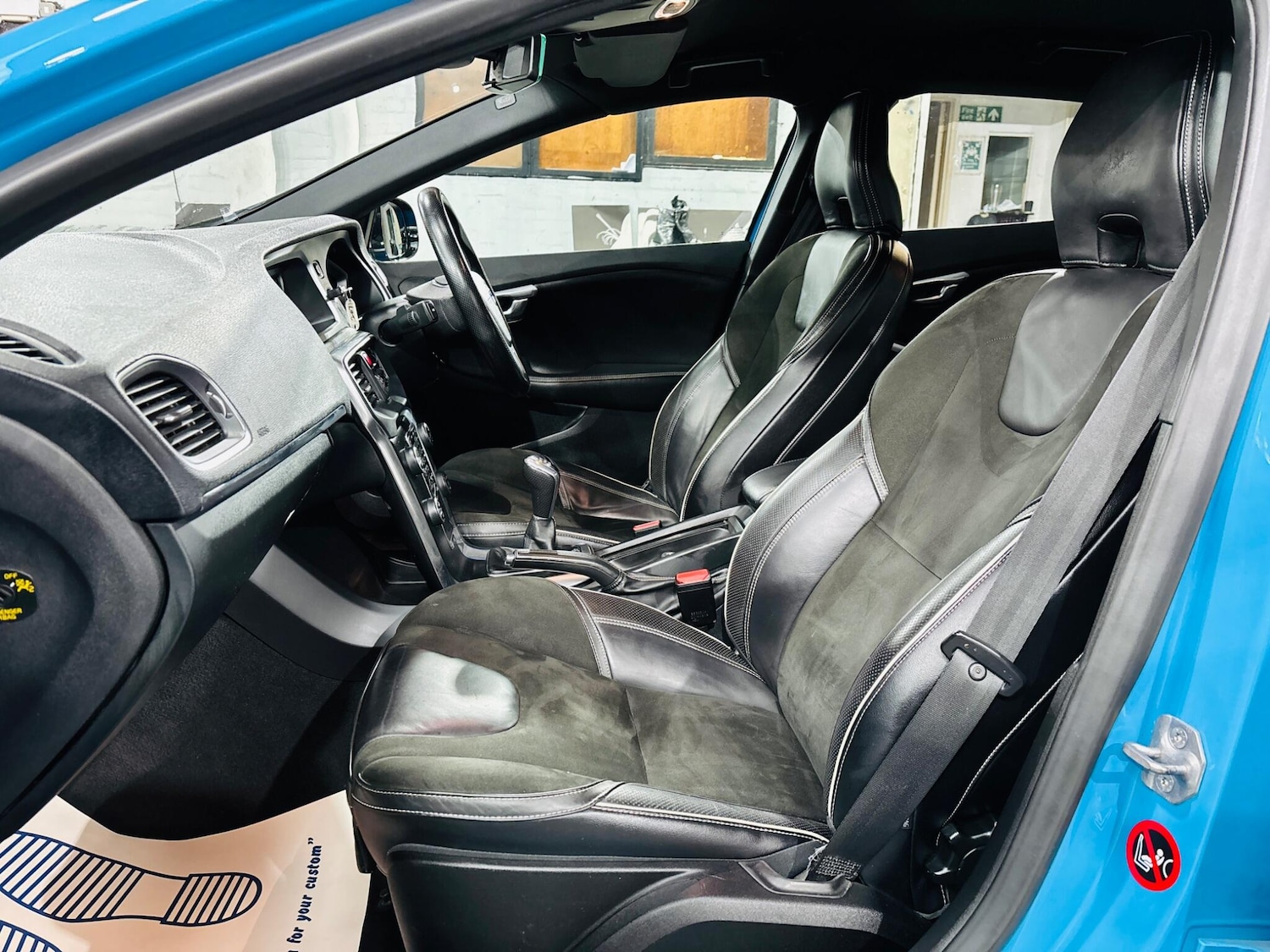 Used Volvo V40 2015 for sale - 77344070: Photo 15