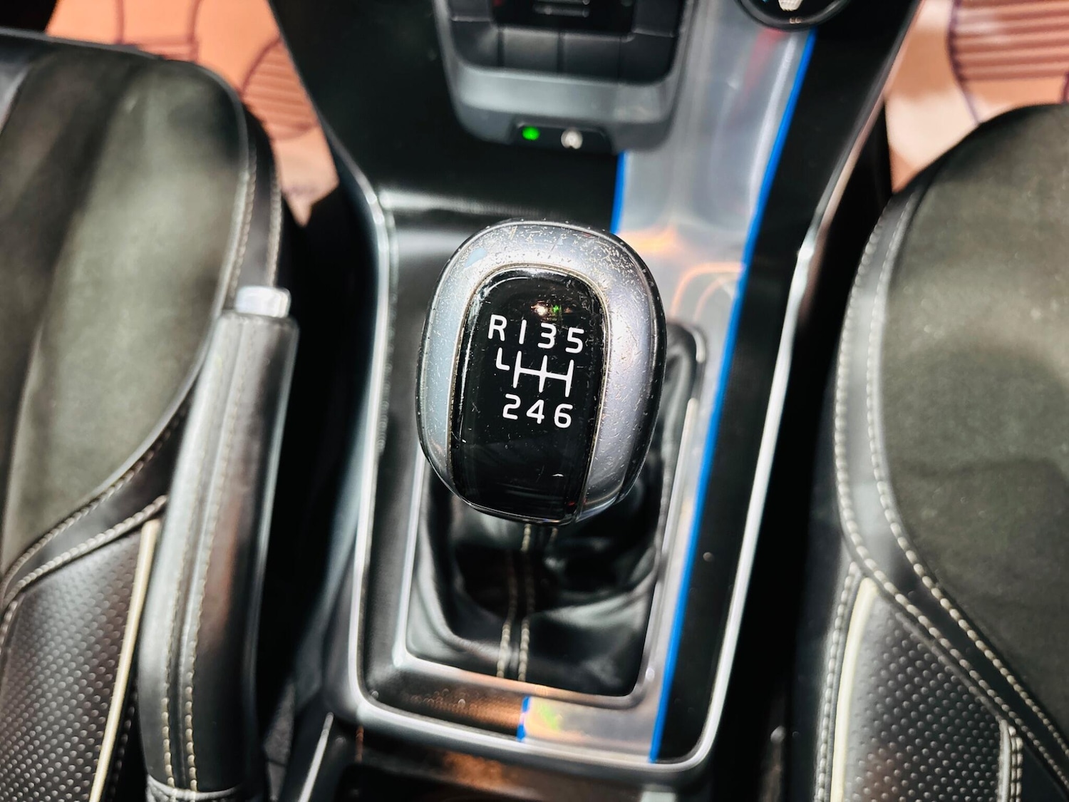 Used Volvo V40 2015 for sale - 77344070: Photo 25