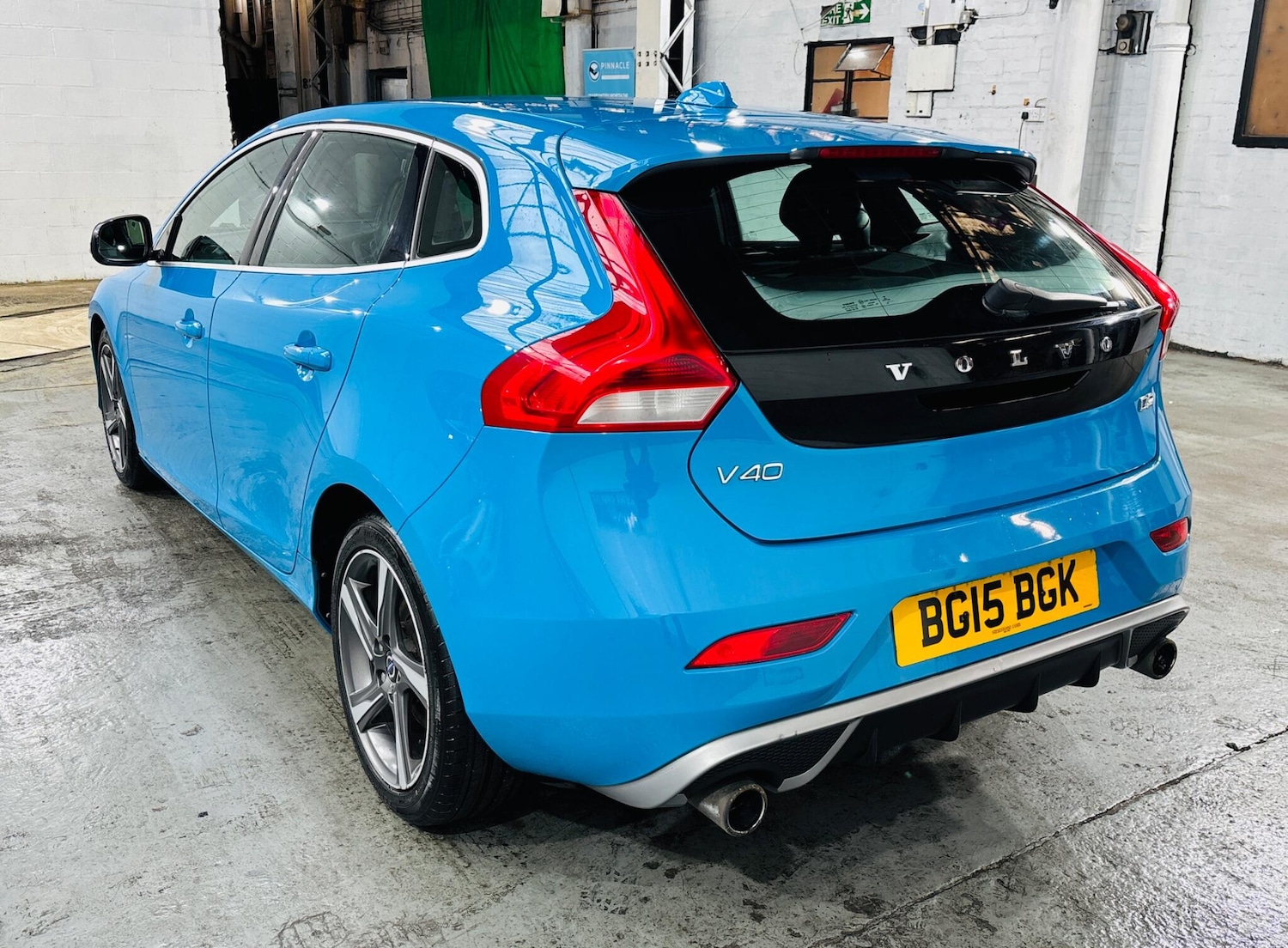 Used Volvo V40 2015 for sale - 77344070: Photo 7