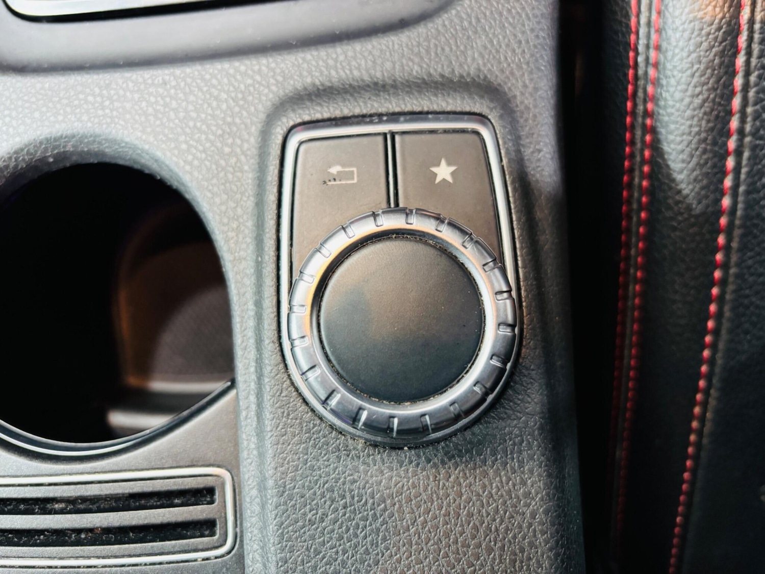 Used Mercedes-Benz A-Class 2016 for sale - 76989826: Photo 30