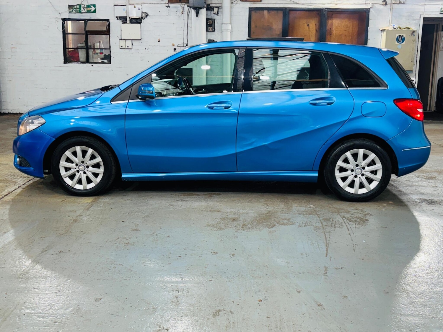 Used Mercedes-Benz B Class 2014 for sale - 77969894: Photo 9