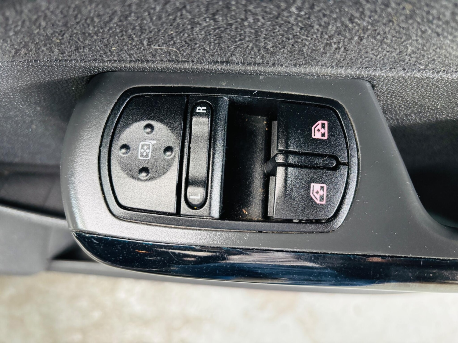 Used Vauxhall Corsa 2013 for sale - 76122454: Photo 33