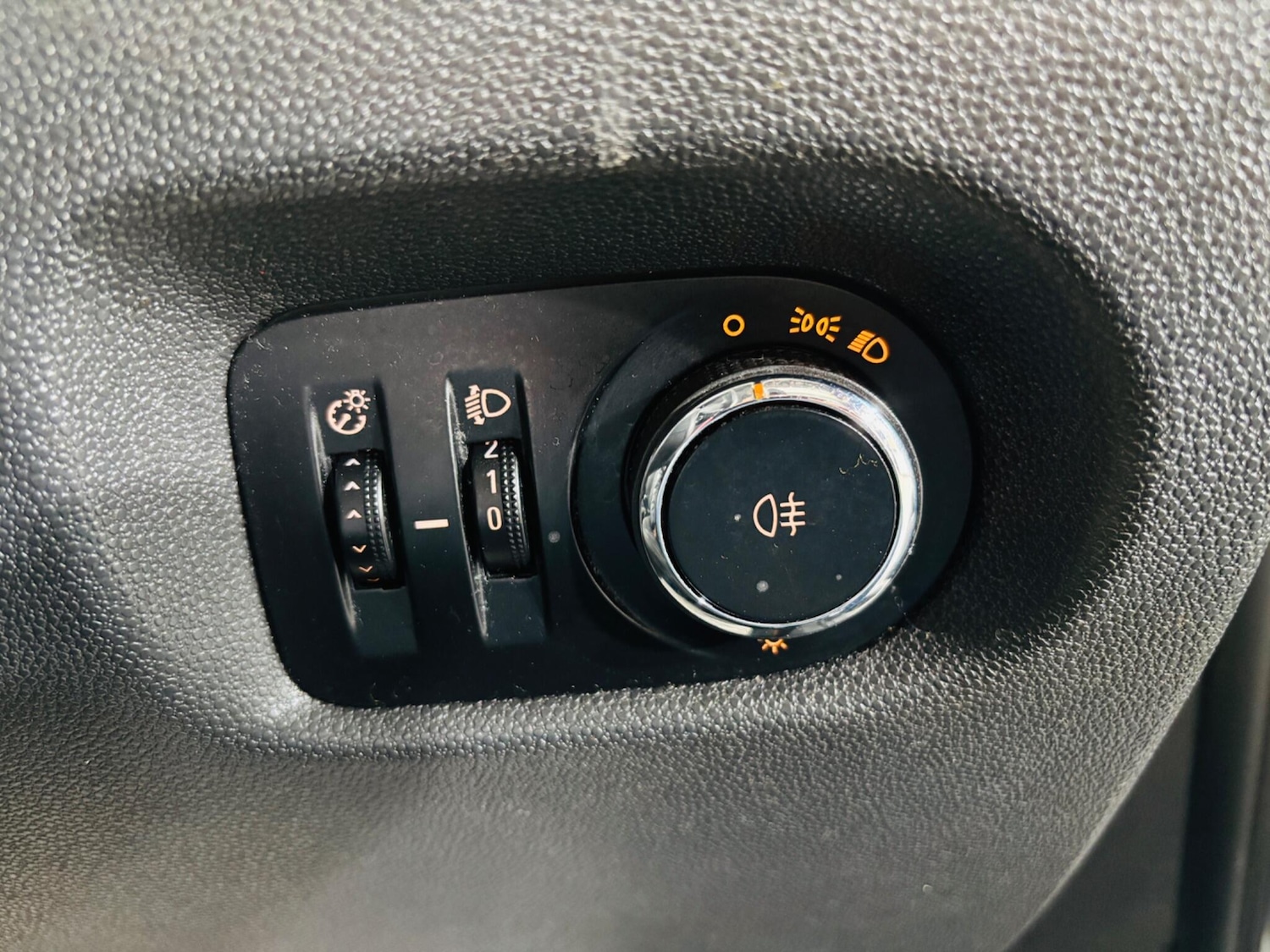 Used Vauxhall Corsa 2013 for sale - 76122454: Photo 34