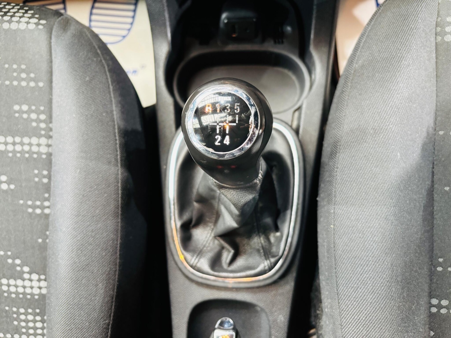 Used Vauxhall Corsa 2013 for sale - 76122454: Photo 38