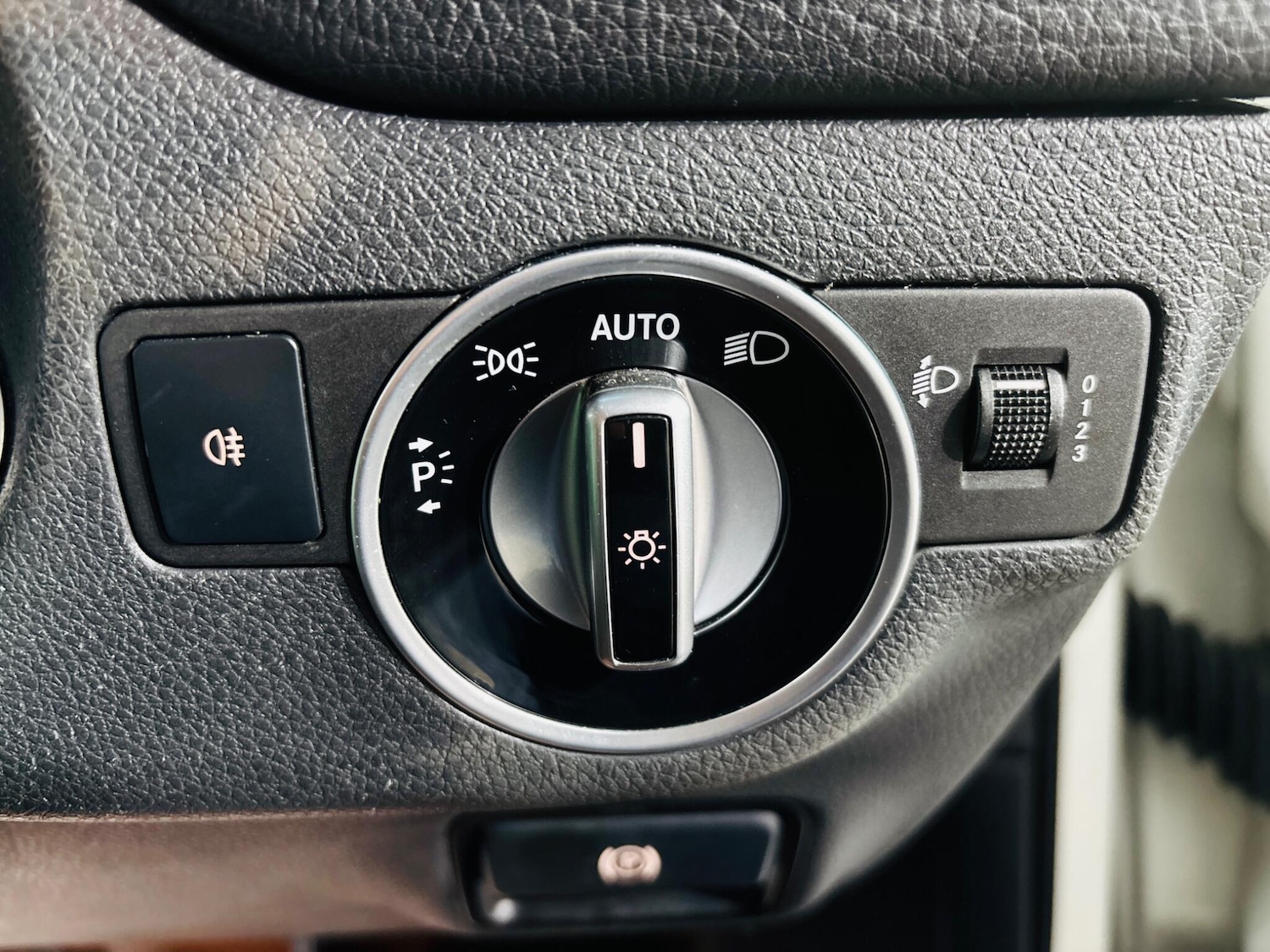 Used Mercedes-Benz GLA 2015 for sale - 77892607: Photo 19