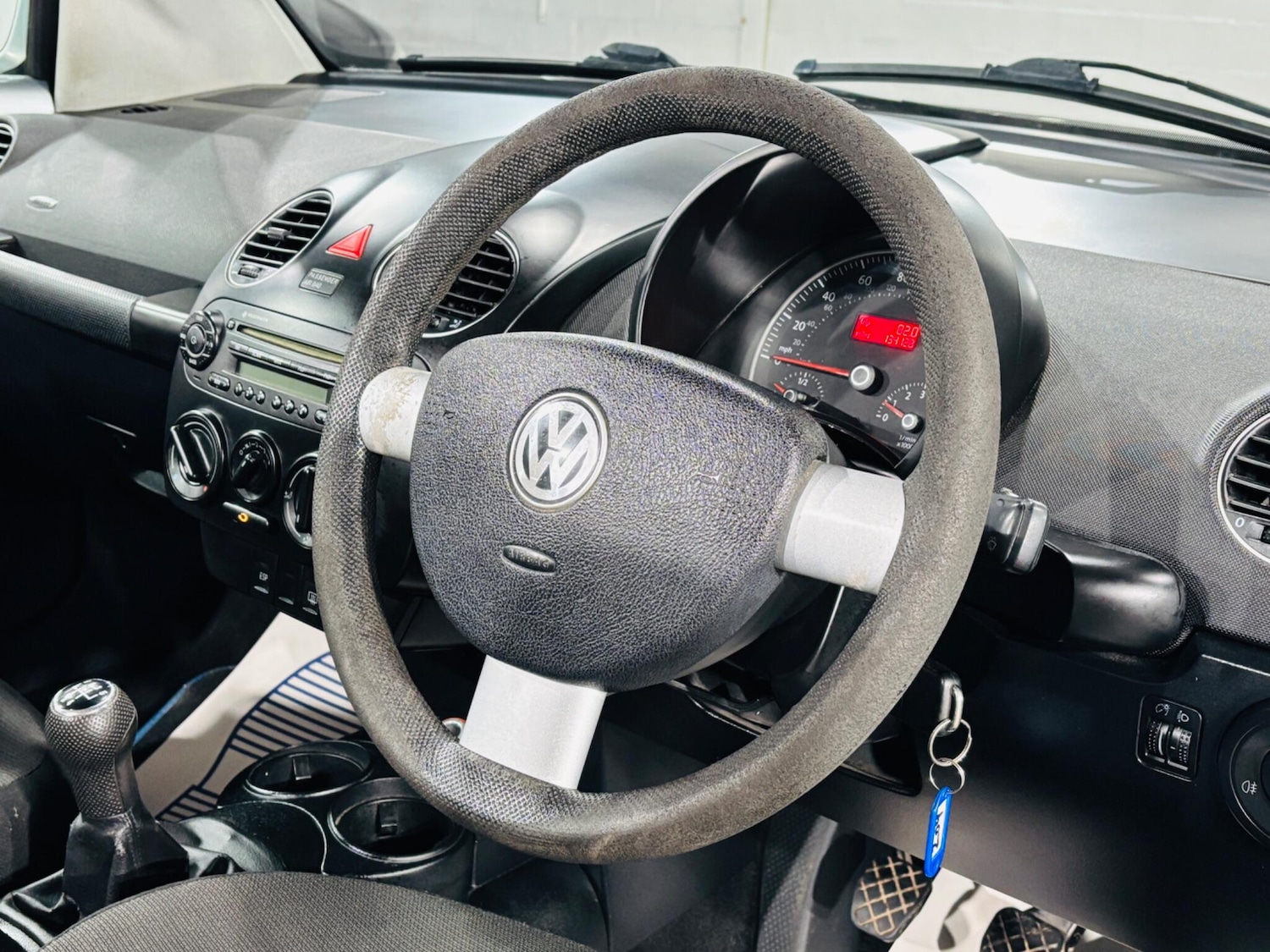 Used Volkswagen Beetle 2009 for sale - 76633127: Photo 11