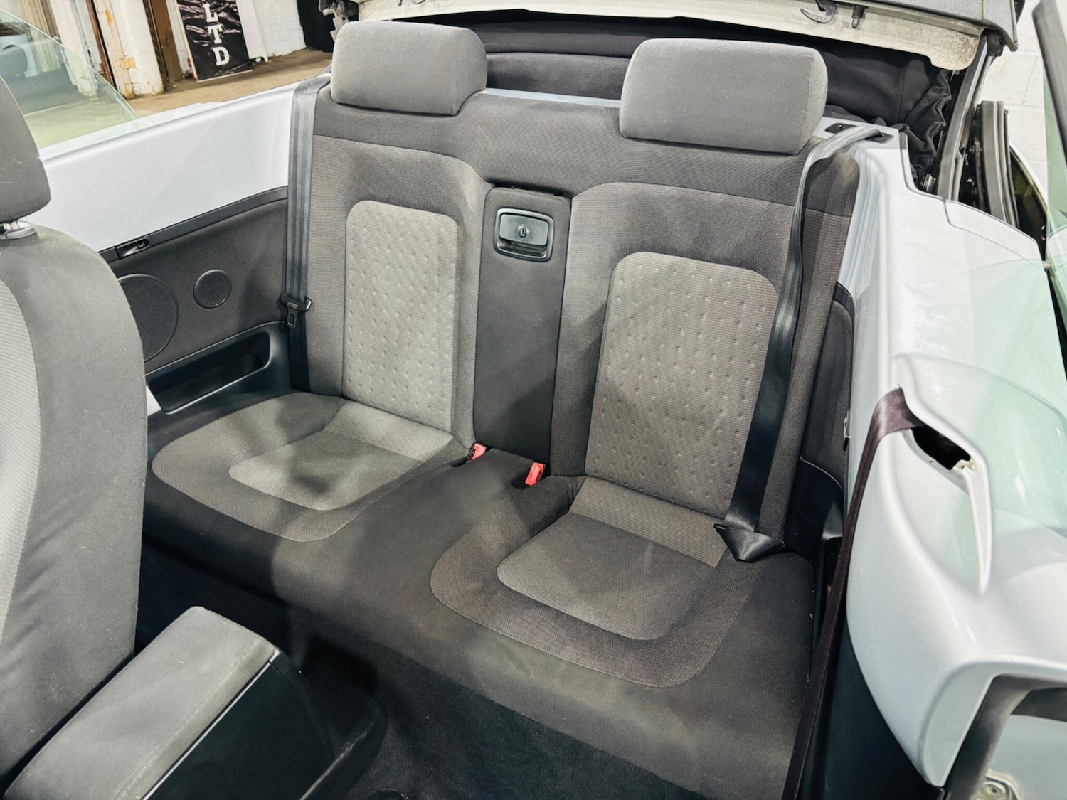 Used Volkswagen Beetle 2009 for sale - 76633127: Photo 15