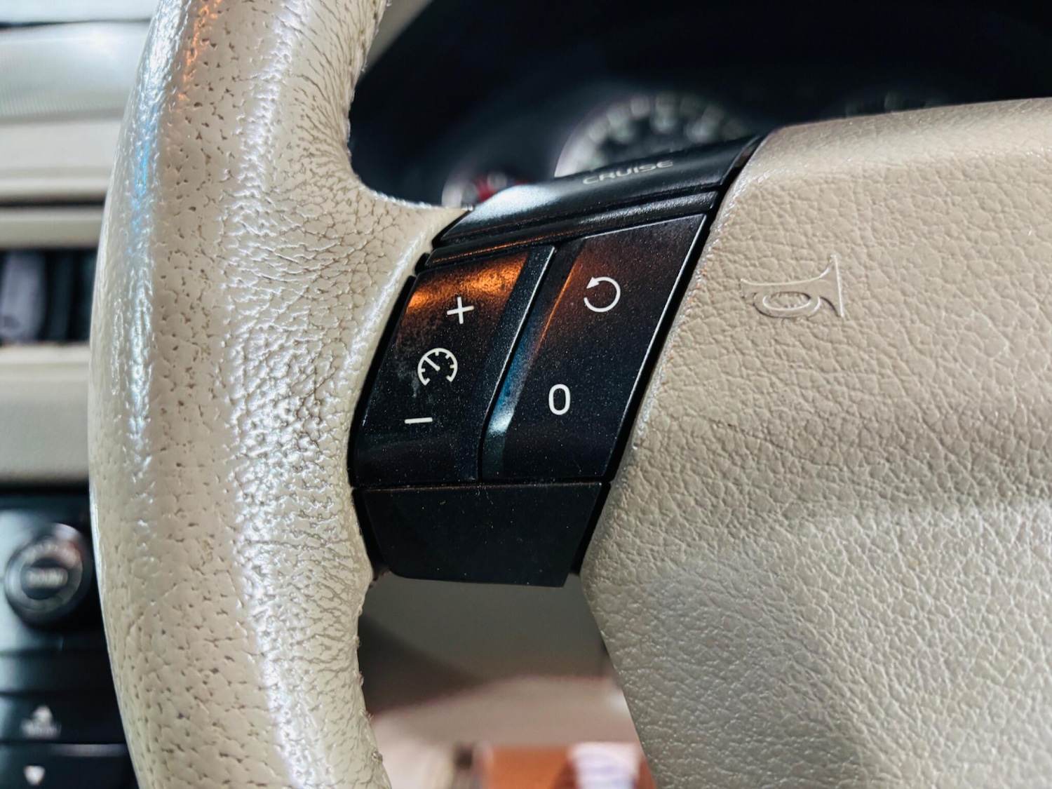 Used Volvo XC90 2005 for sale - 76771735: Photo 24