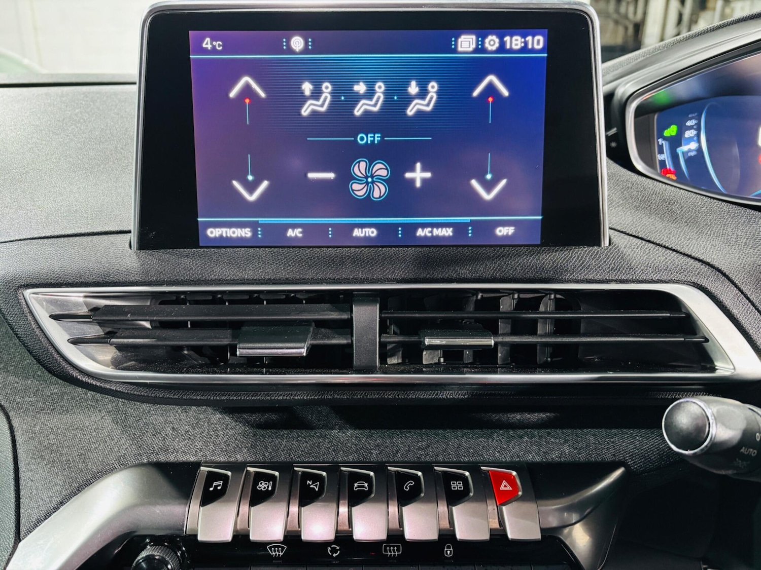 Used Peugeot 3008 2017 for sale - 77084353: Photo 24