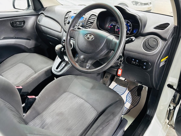 Used Hyundai i10 2011 for sale - 76295035: Photo 10