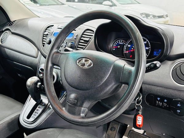 Used Hyundai i10 2011 for sale - 76295035: Photo 11