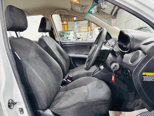 Used Hyundai i10 2011 for sale - 76295035: Photo 13