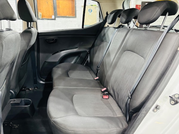 Used Hyundai i10 2011 for sale - 76295035: Photo 16
