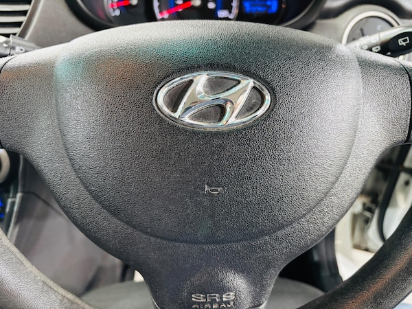 Used Hyundai i10 2011 for sale - 76295035: Photo 20