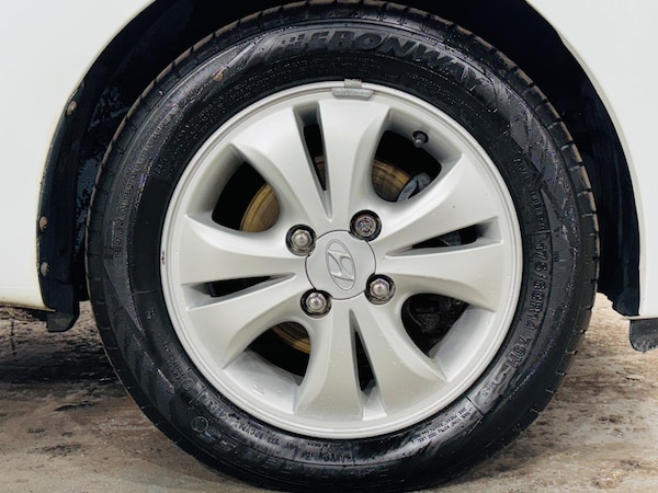 Used Hyundai i10 2011 for sale - 76295035: Photo 28