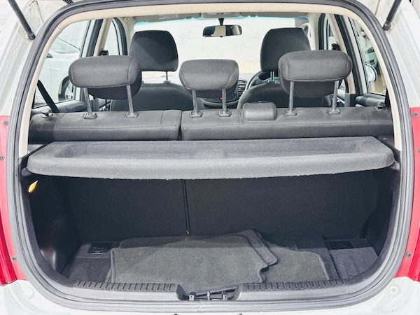 Used Hyundai i10 2011 for sale - 76295035: Photo 30