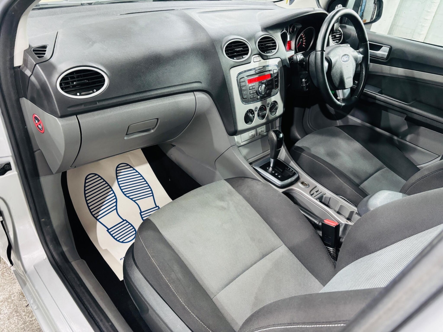 Used Ford Focus 2010 for sale - 77853757: Photo 14