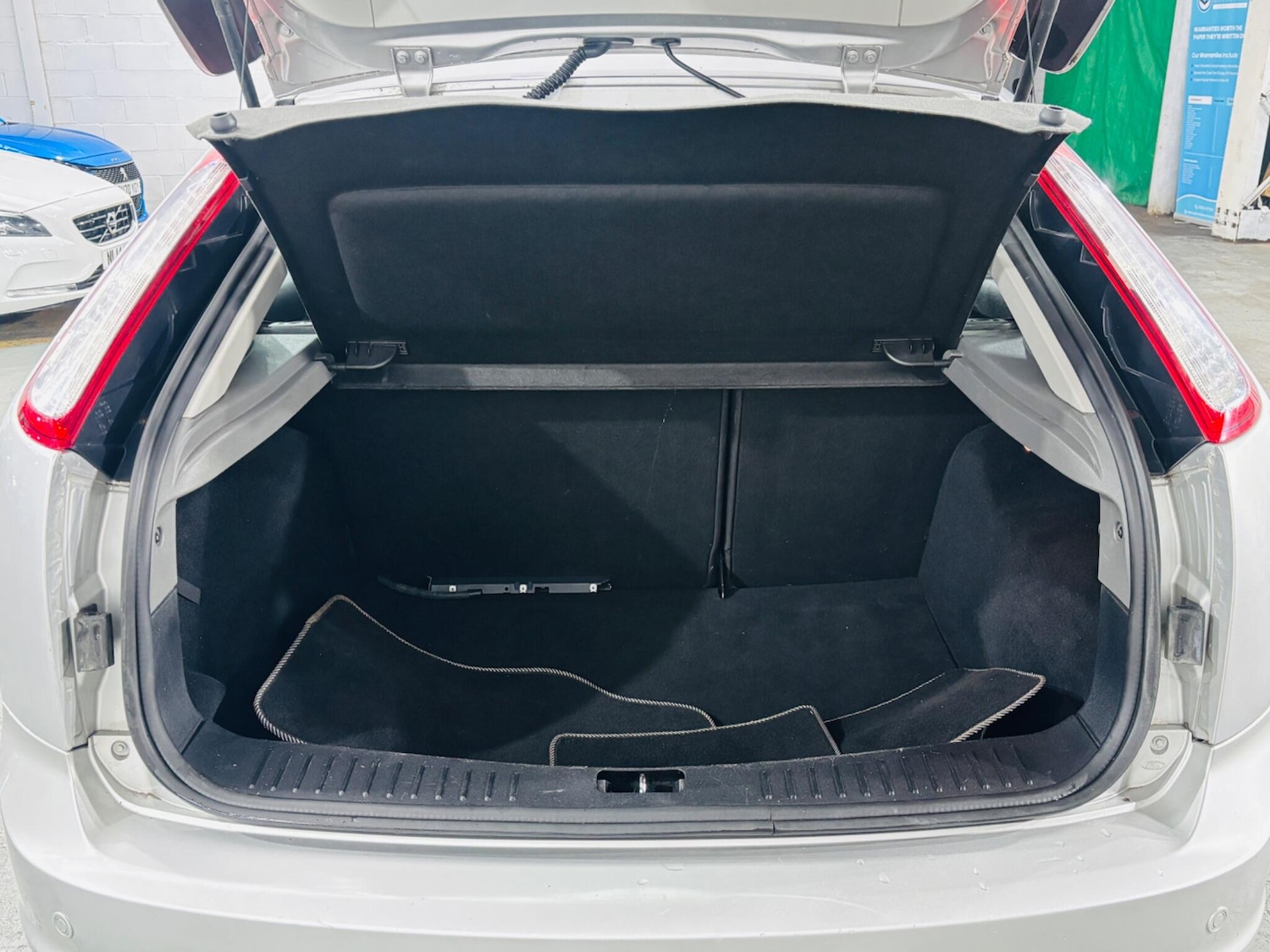 Used Ford Focus 2010 for sale - 77853757: Photo 25