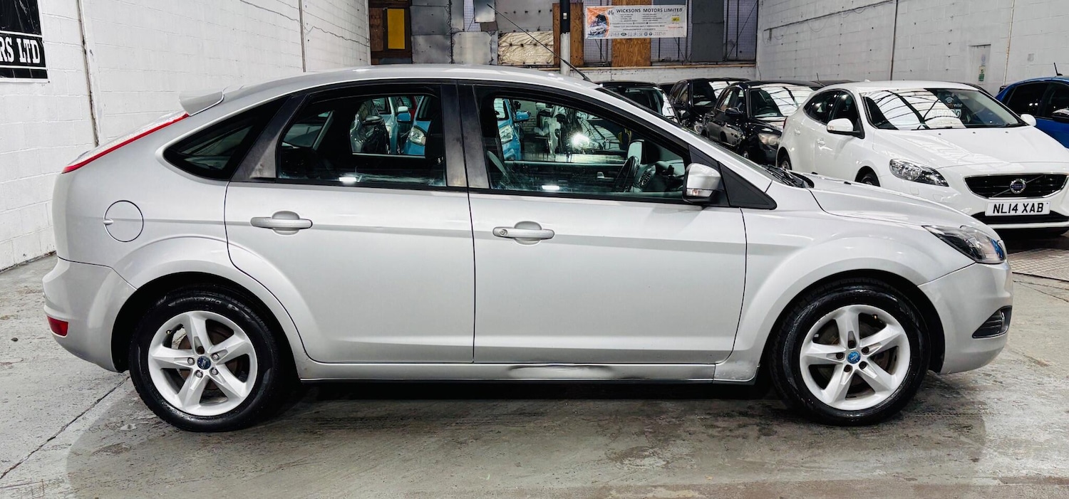Used Ford Focus 2010 for sale - 77853757: Photo 8