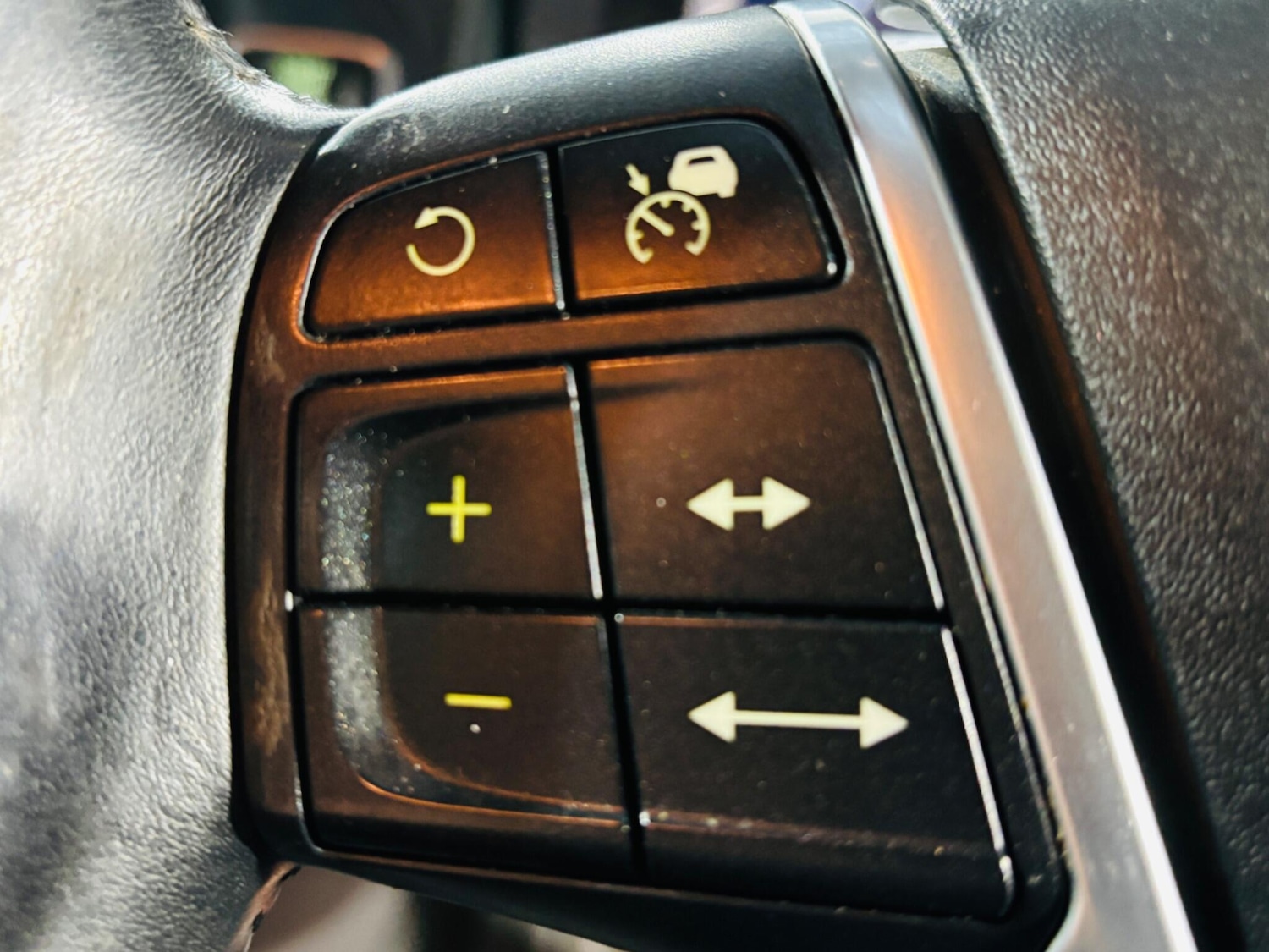 Used Volvo XC60 for sale - 78057950: Photo 18