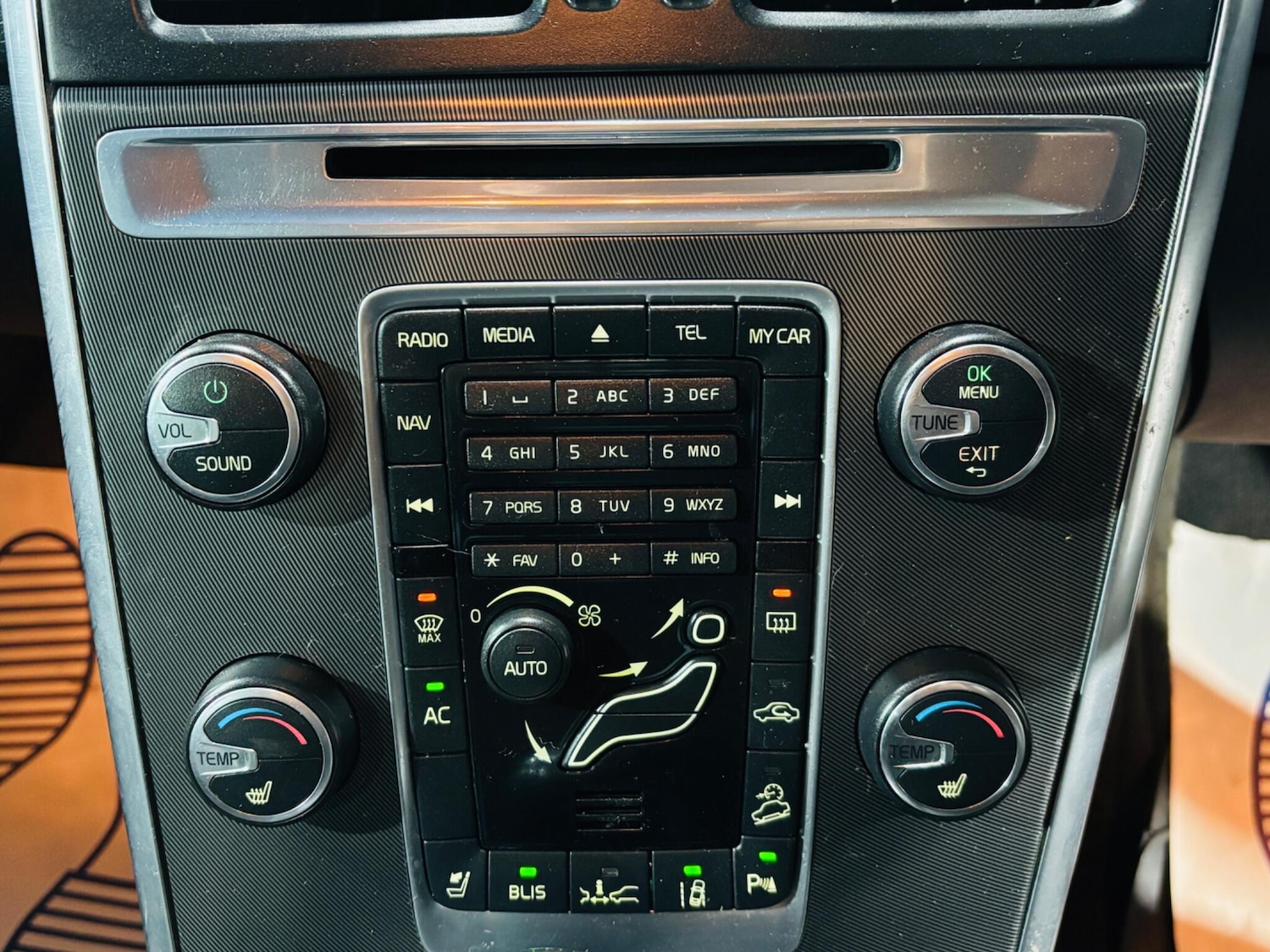 Used Volvo XC60 for sale - 78057950: Photo 20