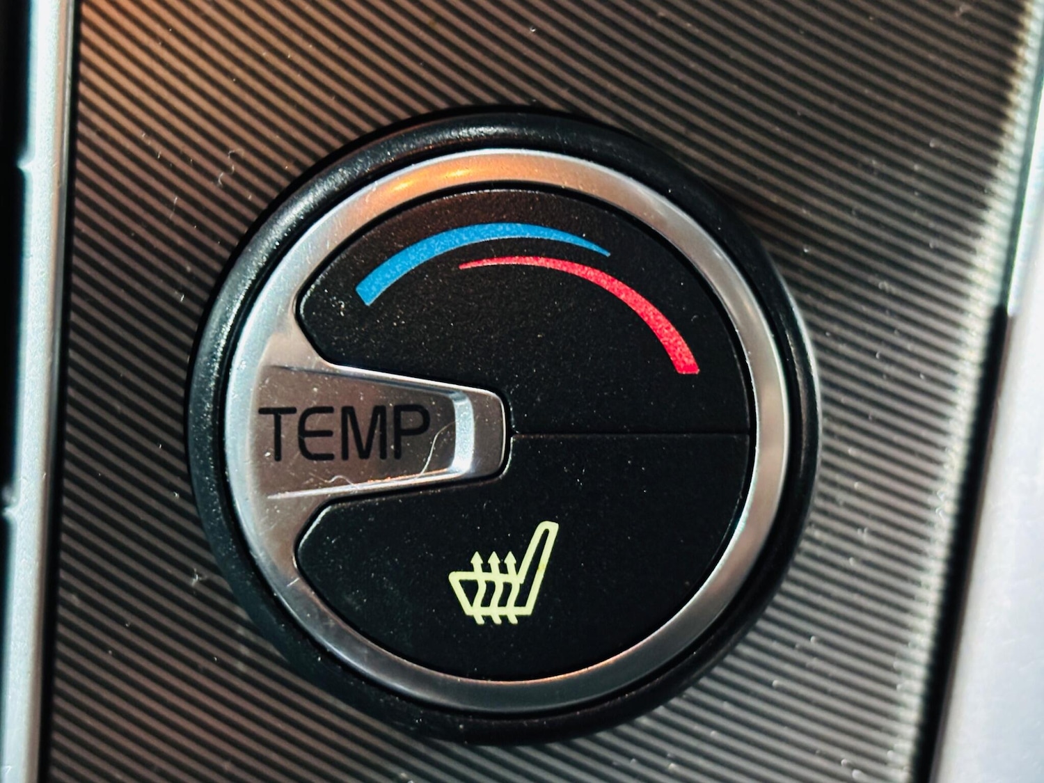 Used Volvo XC60 for sale - 78057950: Photo 25