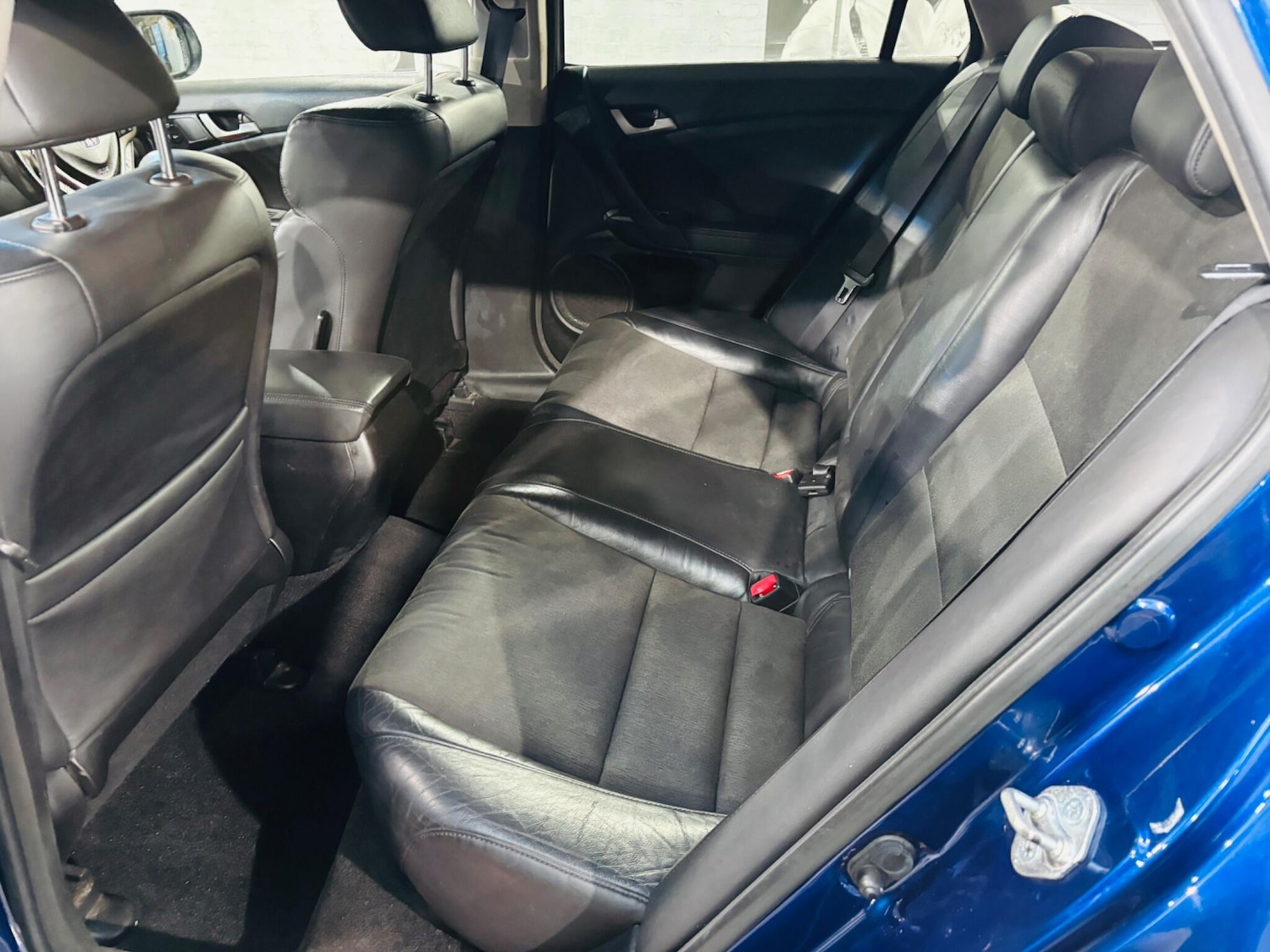 Used Honda Accord 2010 for sale - 78072504: Photo 16