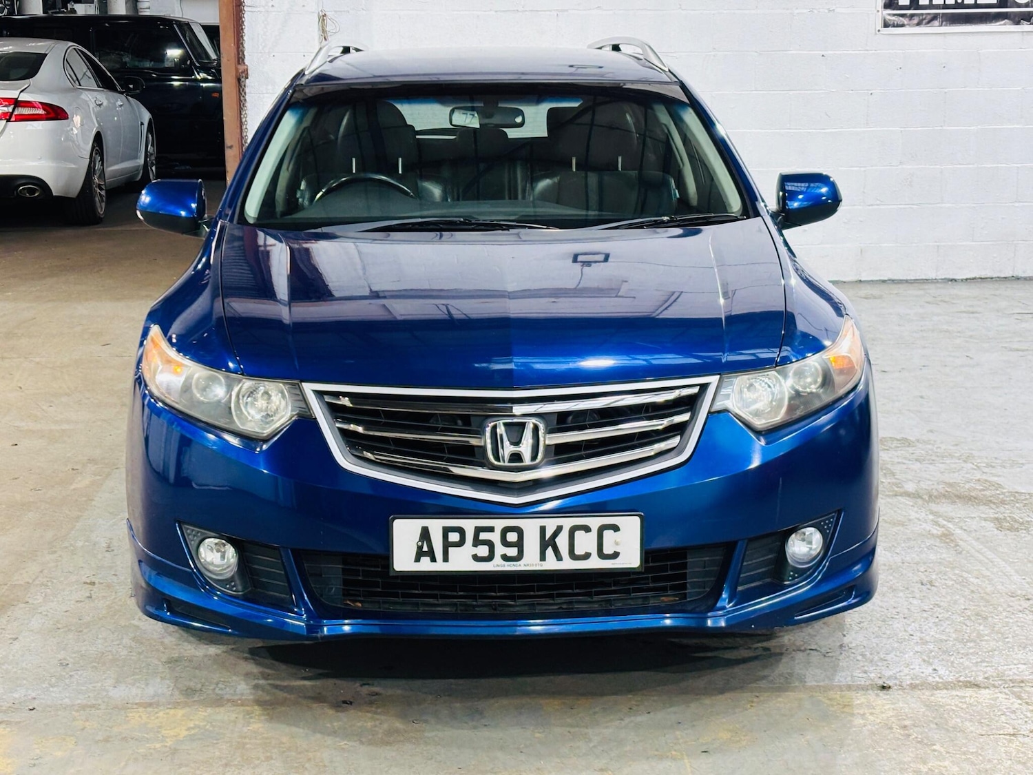 Used Honda Accord 2010 for sale - 78072504: Photo 2