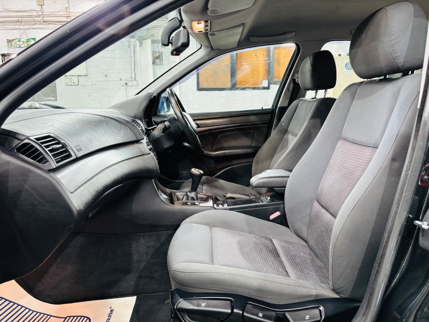 Used BMW 3 Series 2005 for sale - 76498636: Photo 15