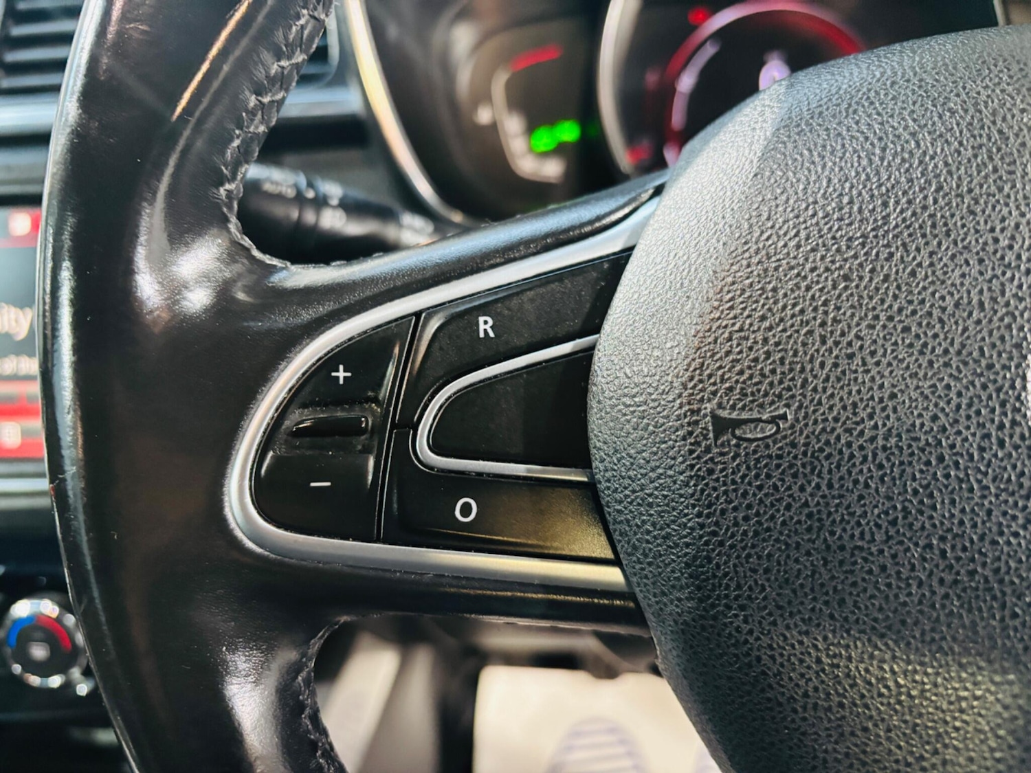 Used Renault Kadjar for sale - 77970723: Photo 27