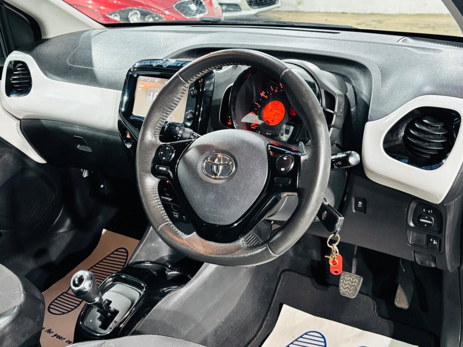 Used Toyota AYGO for sale - 77958266: Photo 11