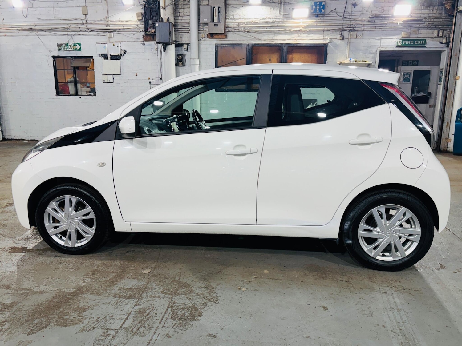 Used Toyota AYGO for sale - 77958266: Photo 9