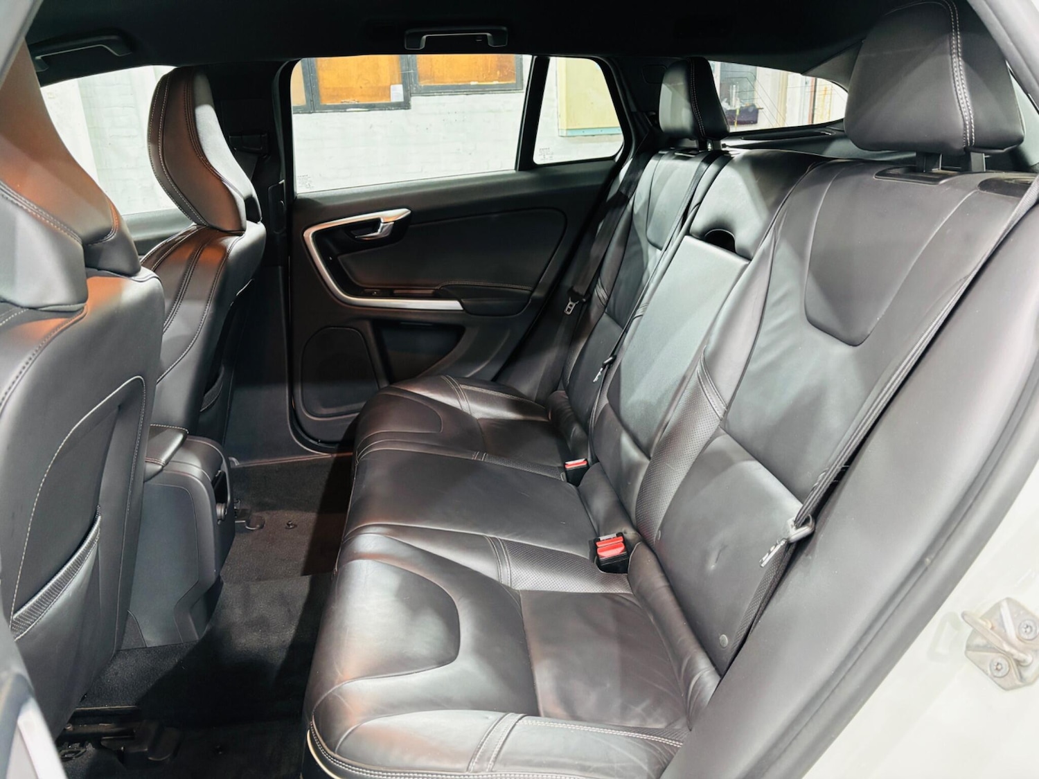 Used Volvo V60 2014 for sale - 76094467: Photo 16