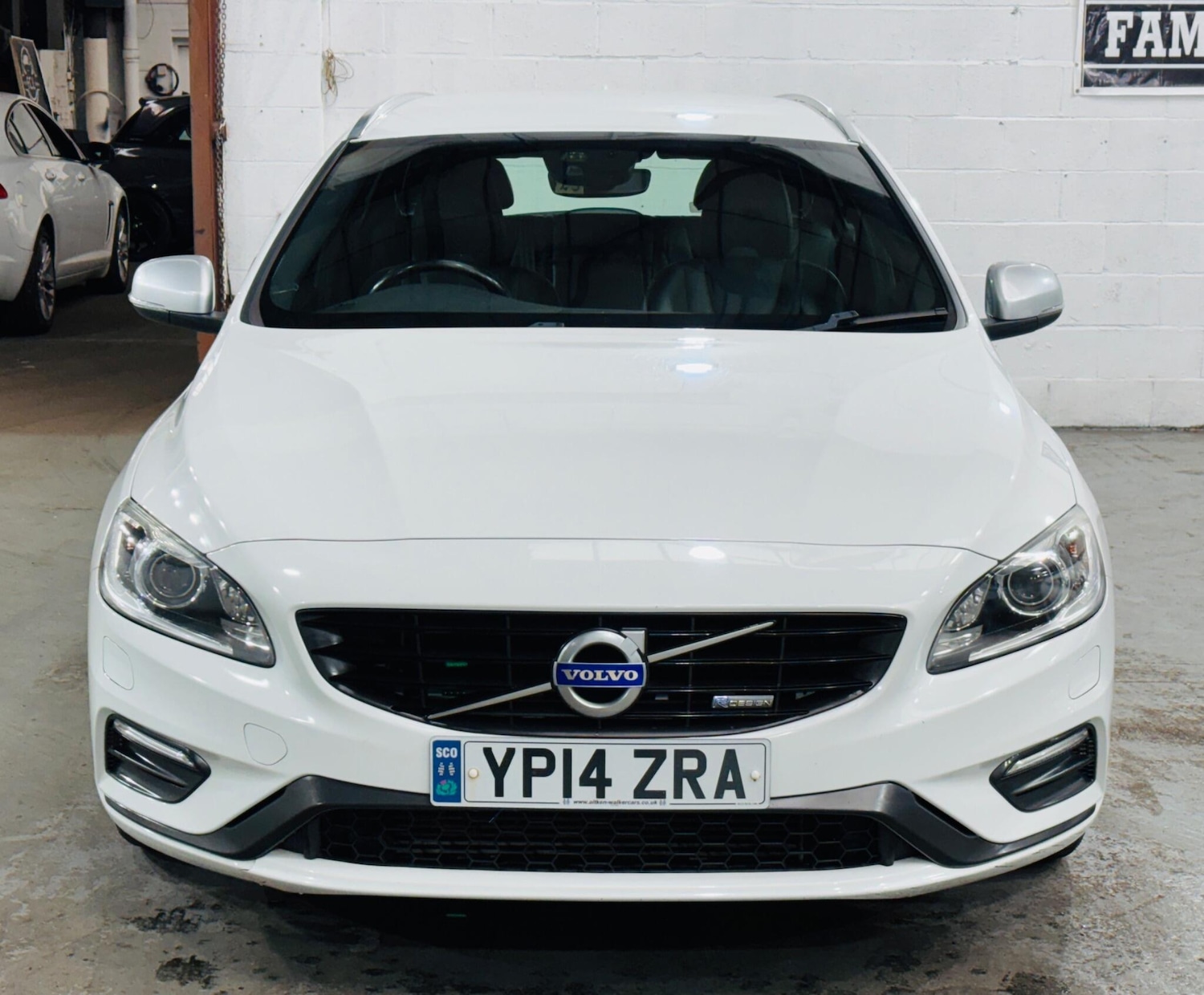 Used Volvo V60 2014 for sale - 76094467: Photo 2