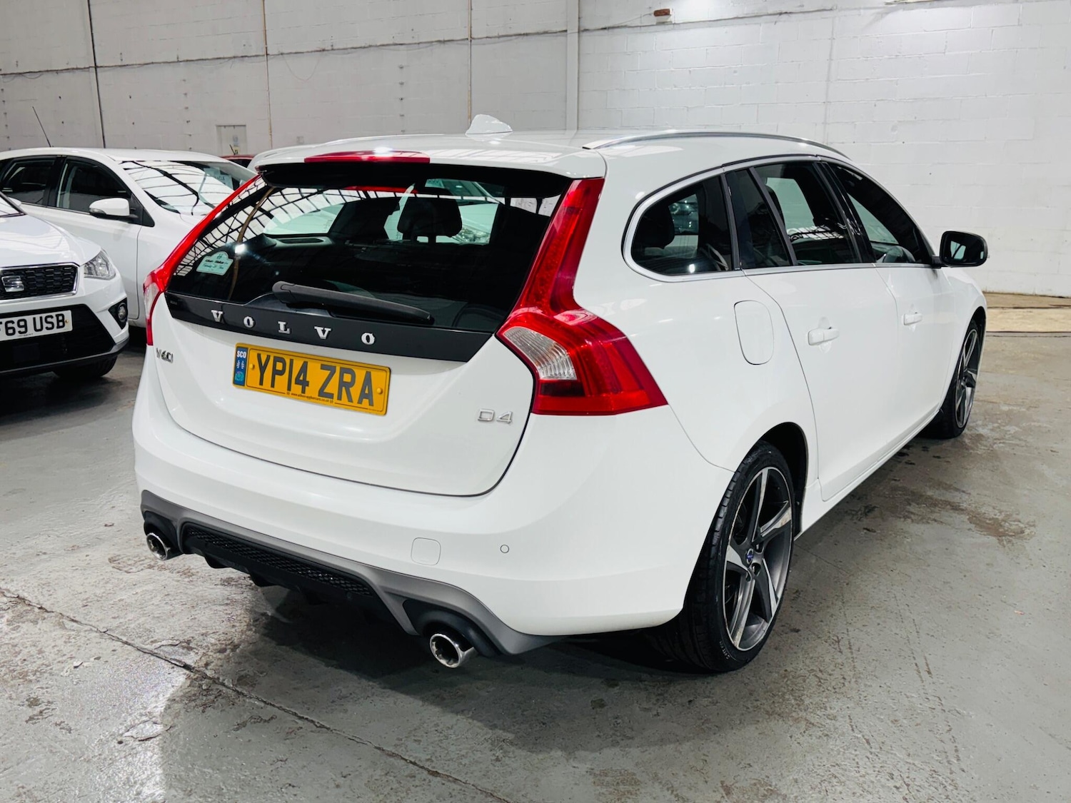 Used Volvo V60 2014 for sale - 76094467: Photo 5