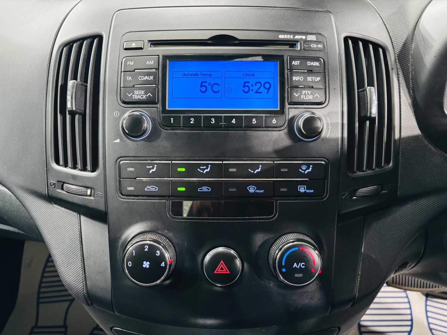 Used Hyundai i30 2011 for sale - 77440928: Photo 21